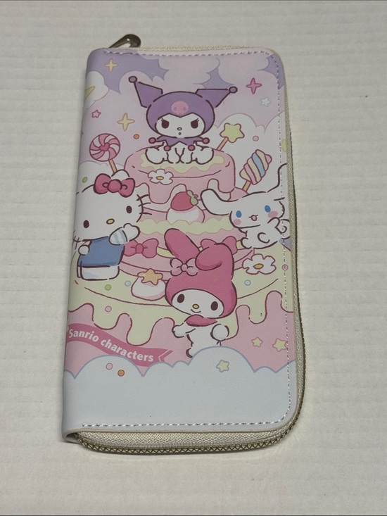 Sanrio Handbags - Sanrio Hello Kitty and Friends Kuromi My Melody Wallet Cake NWT